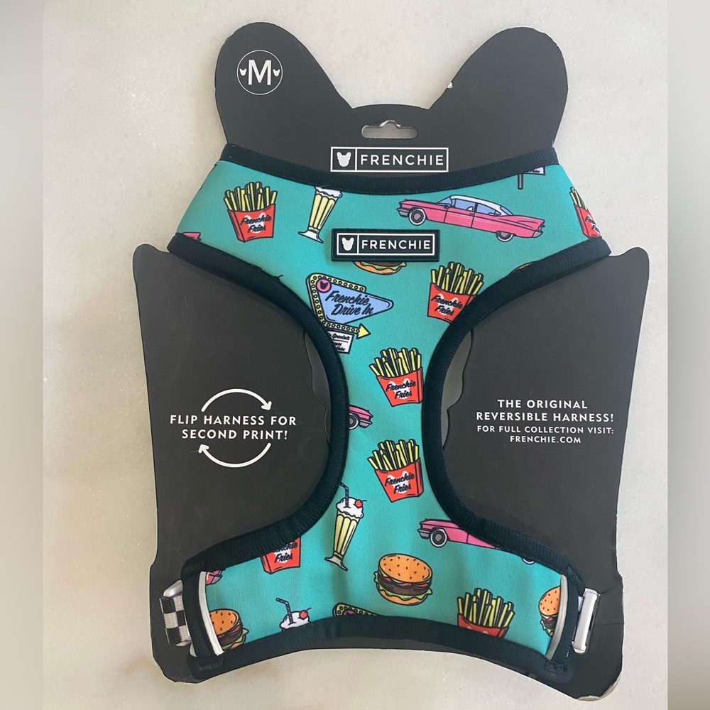 NWT Frenchie diner reversible harness size M